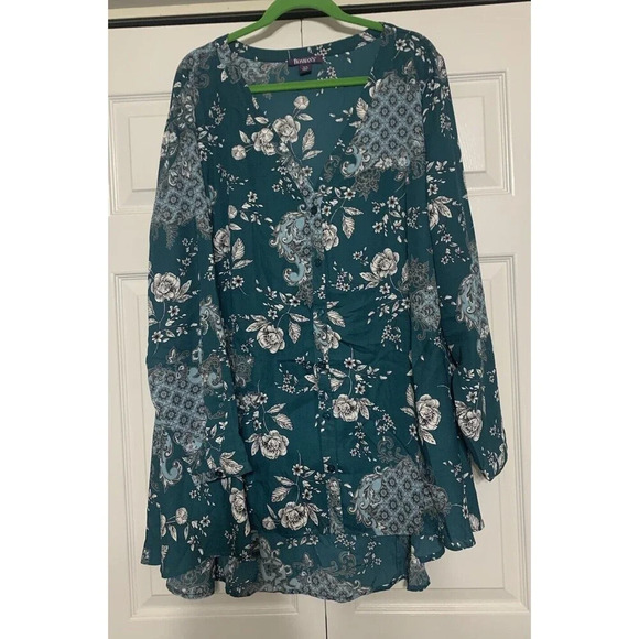 Romans Beautiful Flowy Green Floral Tunic Top Button Front Size 30W (O30) - Picture 1 of 7